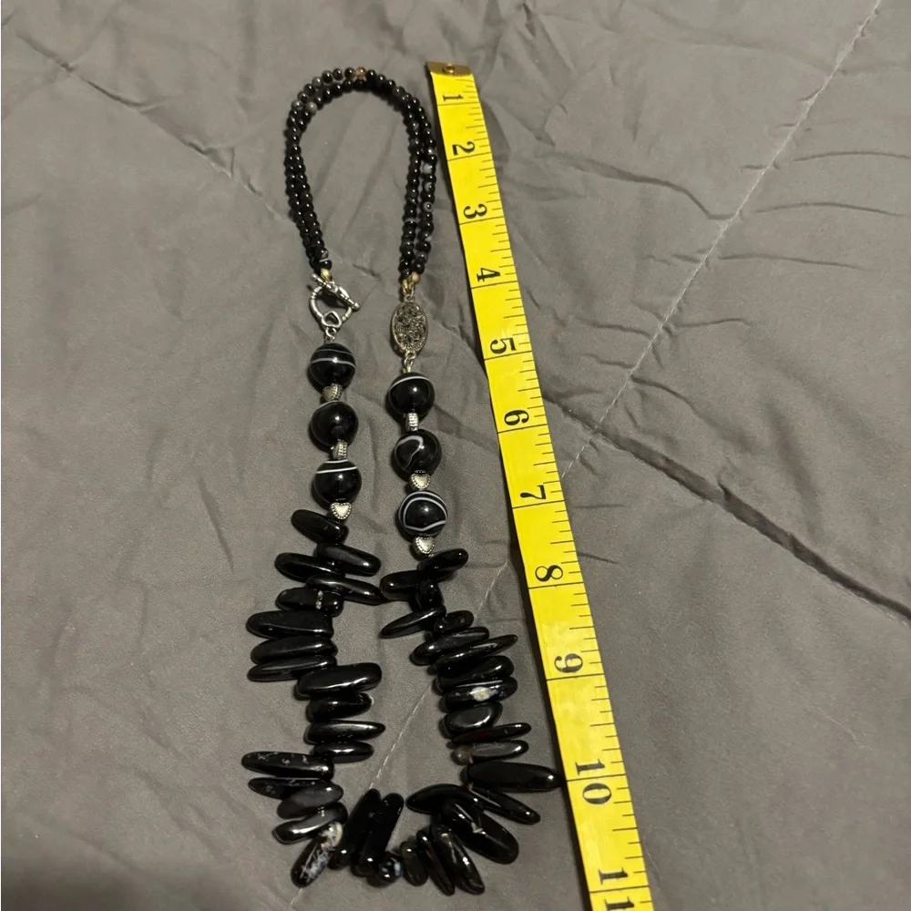 Elegant Black Beaded Necklace - Picture 12 of 13